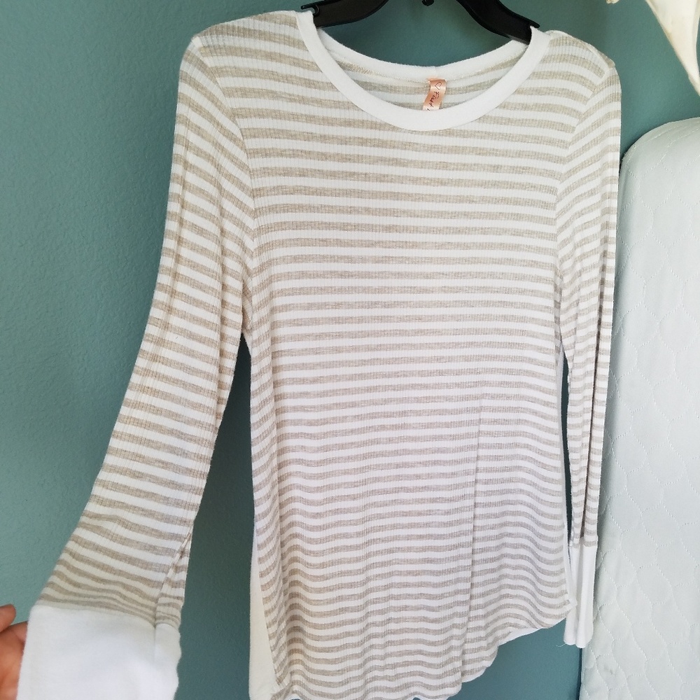 Long sleeve back button shirt